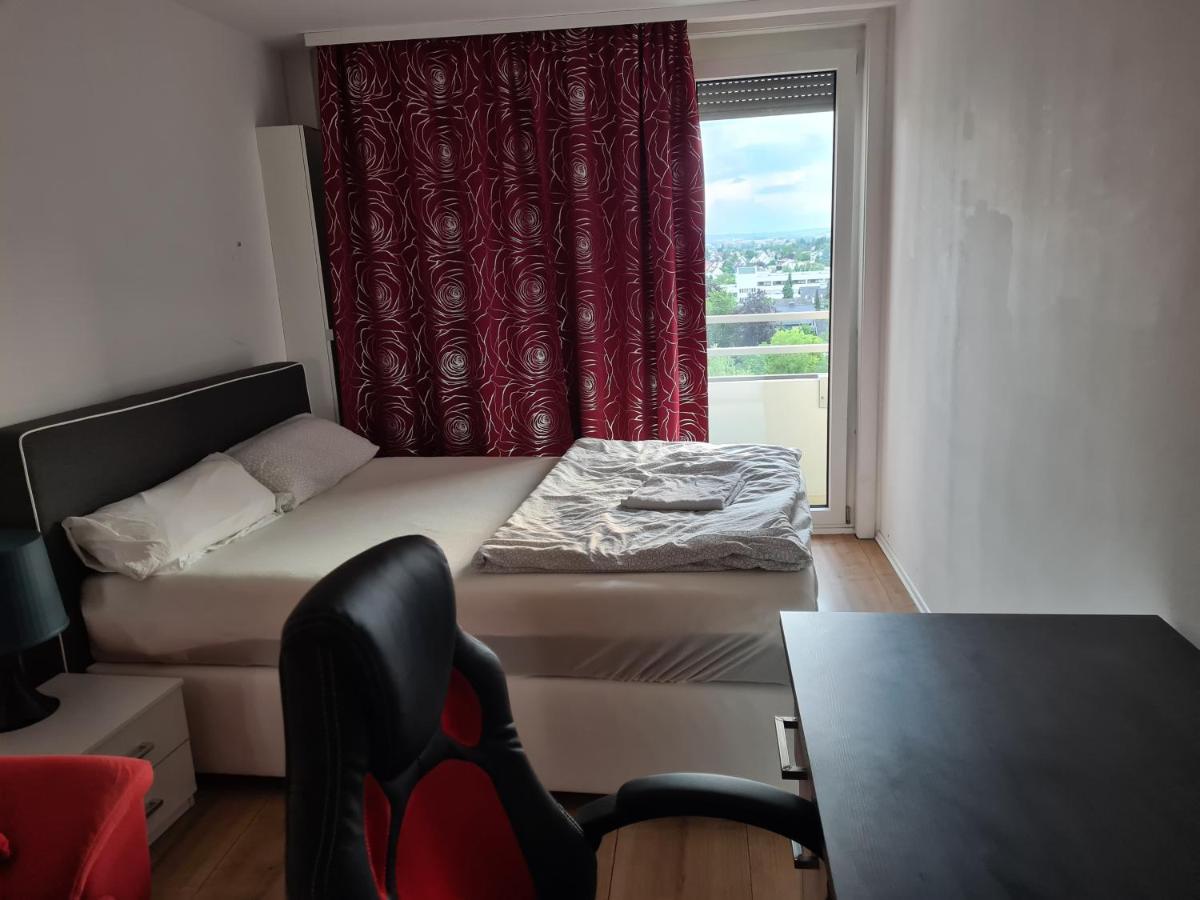 Sehr Schoene Drei Zimmer Deluex Wohnung In Зіндельфінген Екстер'єр фото
